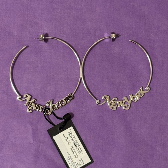 Marc Jacobs Silver Script Hoop Earrings New - Picture 1 of 4